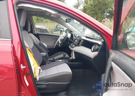 2015 Toyota Rav4 Xle z USA, uszkodzony, nr VIN JTMWFREV1FJ058610